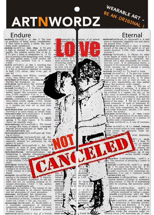 LOVE NOT CANCELED SOCKS